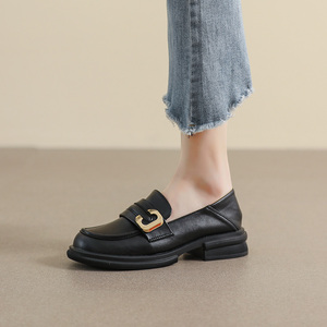 黑色小皮鞋女夏季2023新款软底单鞋平底乐福鞋英伦大码女鞋41一43