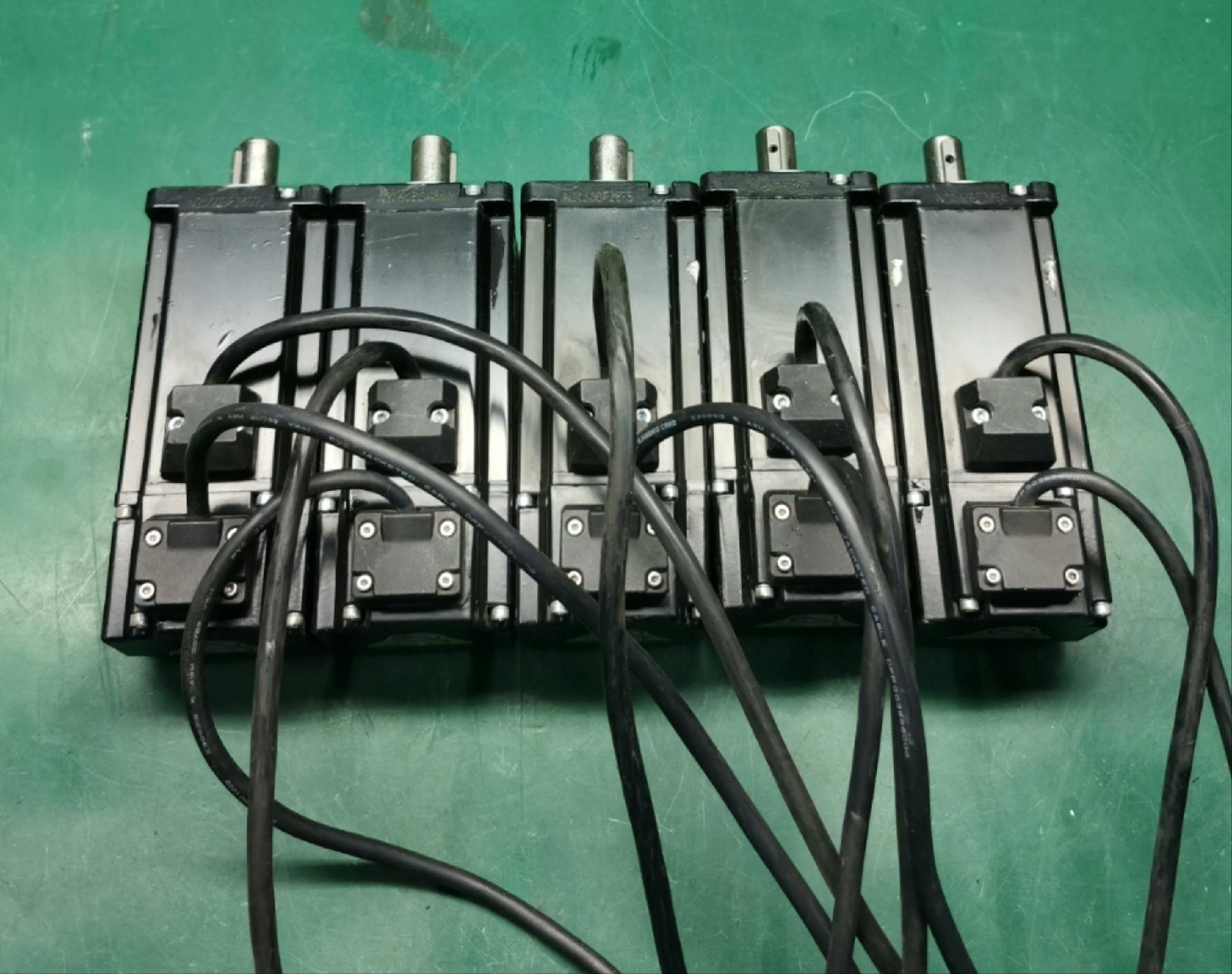 UniMAT亿维400W电机，型号UM060-00R4F-3