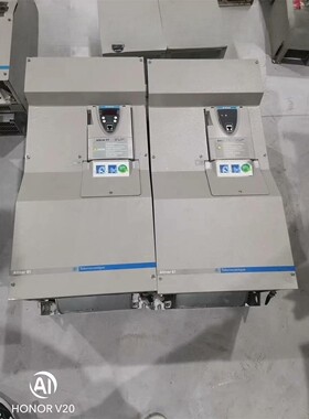 施耐德变频器132KW ATV61HC13N4D 成色好