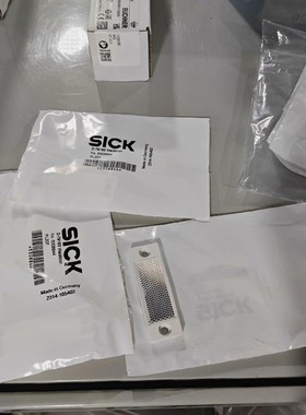 PL20F实价全新原装未拆封德国sick反光板反射板反光镜