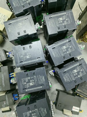 施耐德PLC TM221C40U/T/R