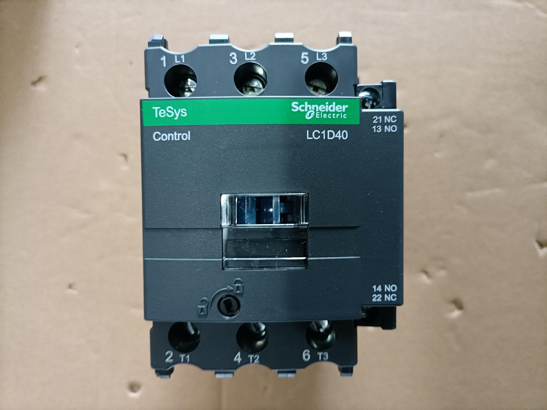 施耐德原装正品交流接触器LC1D40/M7C/220V