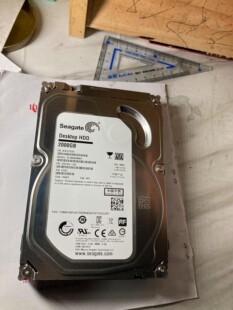 希捷2T机械硬盘，备用机拆机，使用时间几十小时，成色好，体质