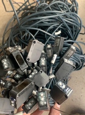 欧姆龙传感器E3Z-D62 32条线长2m E3Z-D61