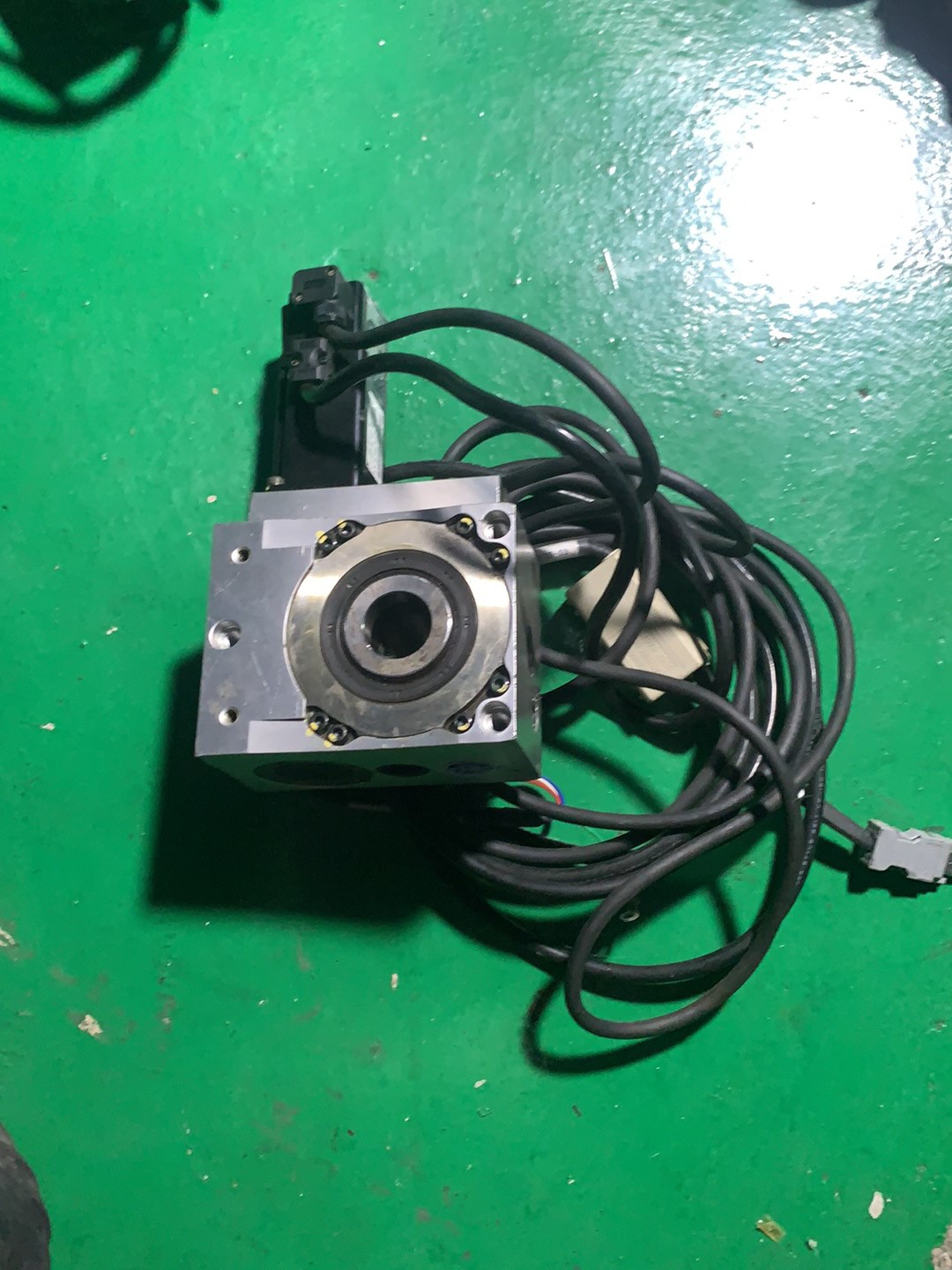 安川伺服电机SGMAS-C2A2A21