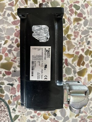 施耐德伺服电机 BMH0702P17A2A