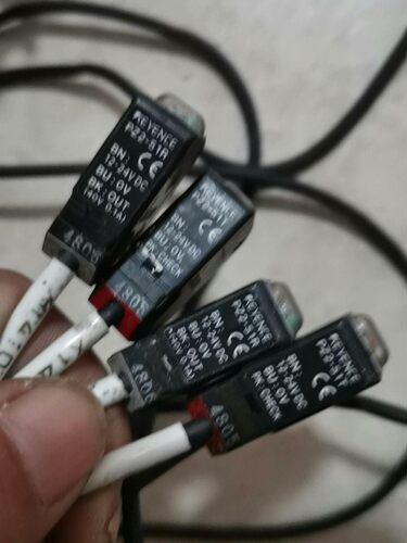 二手正品基恩士原装传感器PZ2-51R/PZ2-51T