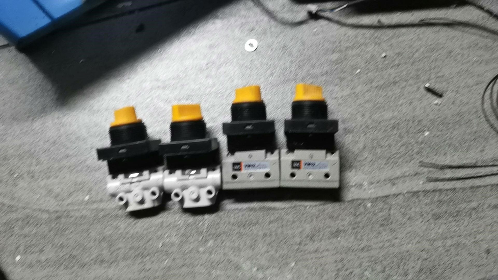 SMC原装VM122-M5，VM12机械阀气控阀正品