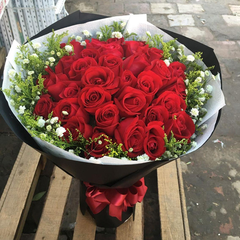 七夕情人节鲜花店同城速递玫瑰礼盒泸州宜宾乐山内江绵阳重庆日送