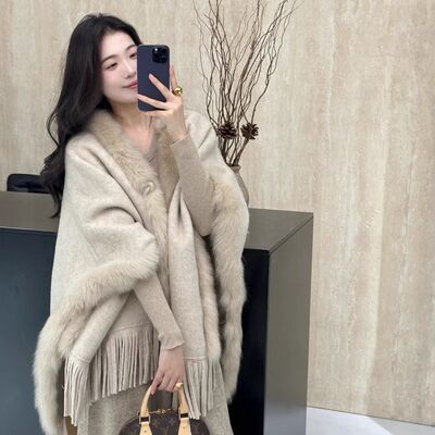 2026新款毛领流苏披肩斗篷女外搭秋冬法式千金风名媛高级感厚外套