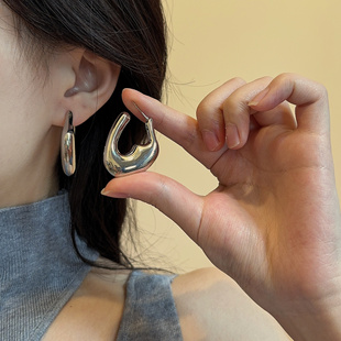 张悦儿同款金属几何符号C型镂空耳环女 时尚气质金色铜镀真金耳饰