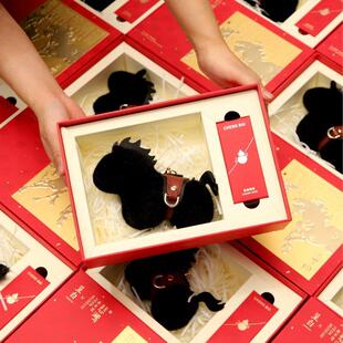 企业伴手礼新年马年吉祥物毛绒挂件礼盒装黑色小马挂饰送礼物