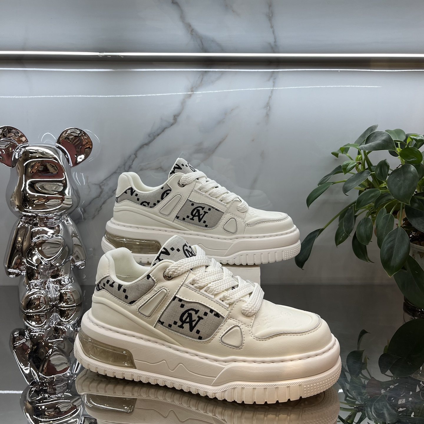 欧洲站秋冬新品头层牛皮拼接气垫工艺时尚休闲百搭男士厚底板鞋潮,流行男鞋,时尚休闲鞋,淘宝优惠券,粉丝福利购,淘宝优惠卷