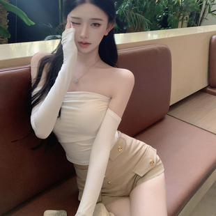 纯欲一字肩白色长袖抹胸T恤女早秋修身辣妹性感短款露肩上衣内搭
