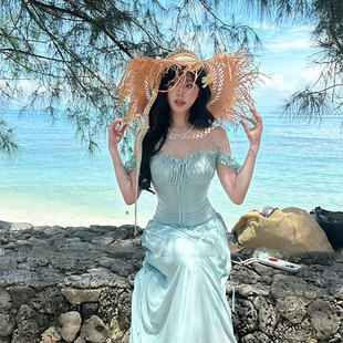 法式超仙方领一字肩连衣裙女夏季辣妹收腰显瘦海边度假风沙滩长裙