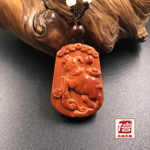 非洲小叶紫檀牛牌 红木雕生肖牛牌子 木牛挂件 紫檀属相牛吊坠