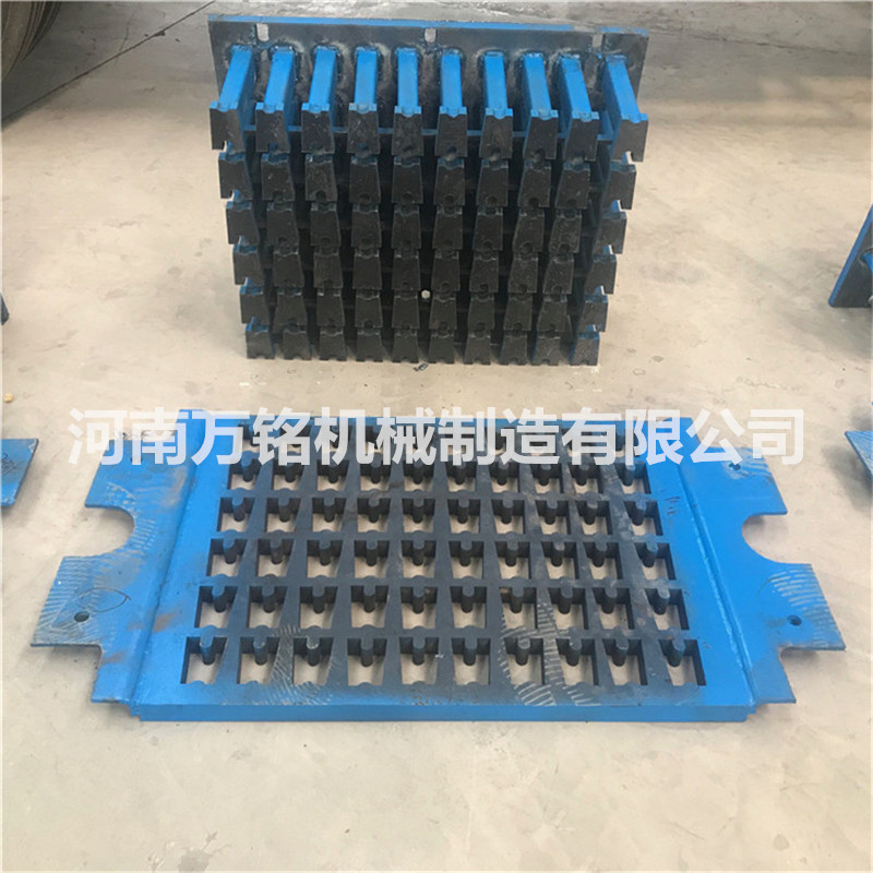 销售各种大小马镫垫块机模具钢筋混凝土保护层垫块机模具