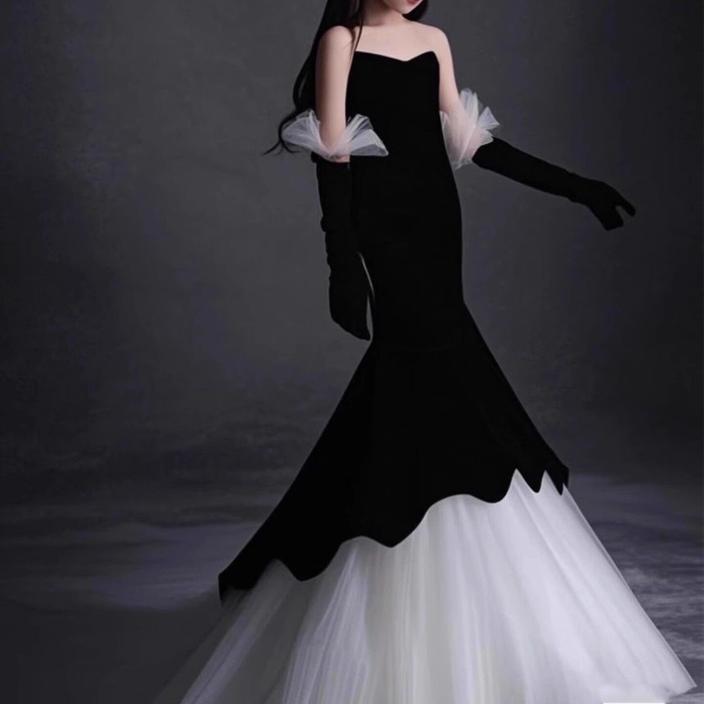 高级感气质黑白抹胸鱼尾裙宴会