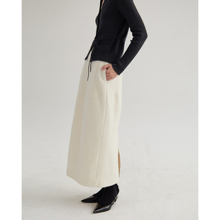 百搭开叉显瘦裙子 白色花苞羊毛半身裙女冬季 OTHERSTORE 绽放花香