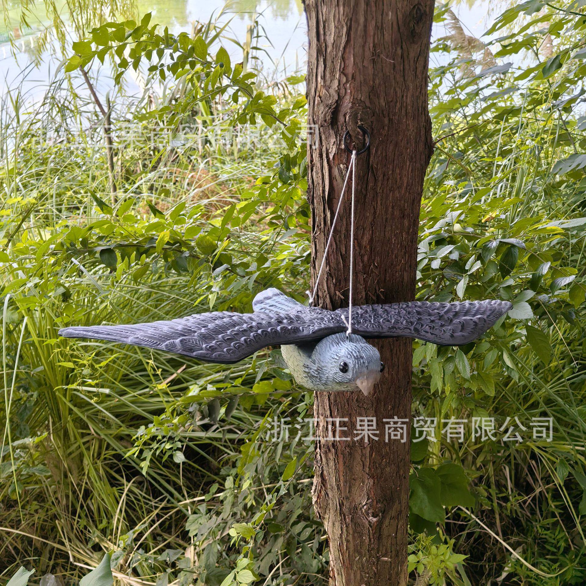 跨境批发园林飞鸟摆件打猎诱饵带翅膀飞鸟PE仿真户外防水吹塑模型