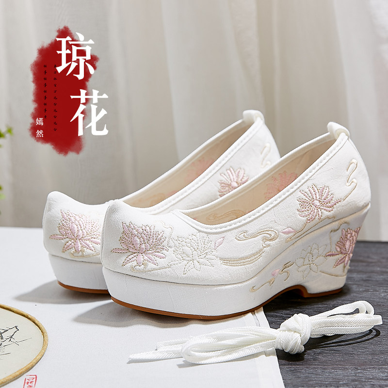 新品提花棉布鞋八厘米