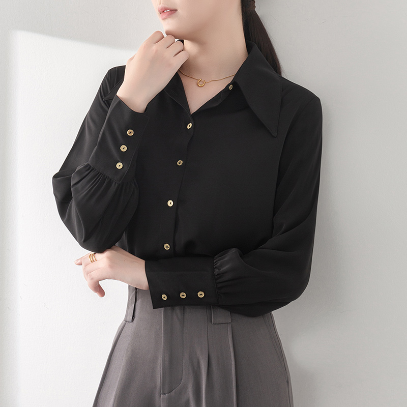 金属扣黑色衬衫女2025新款长袖通勤职业灯笼袖设计感衬衣女气质