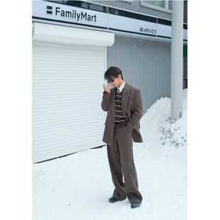 男 宽松垫肩羊毛呢西装 秋冬复古双排扣西服外套 超板正 何记港风