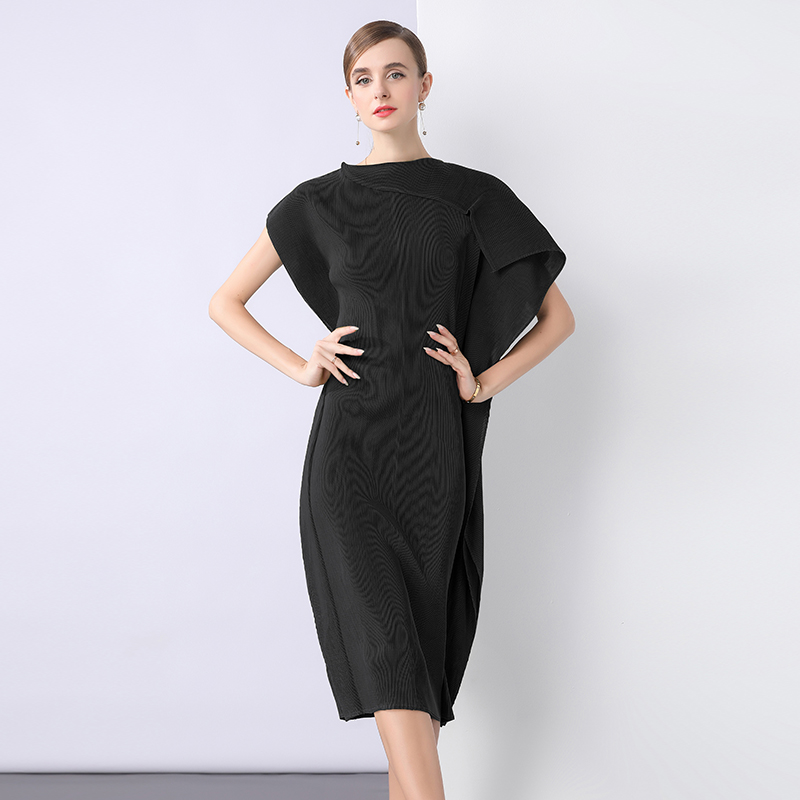 三宅裙子夏季新款洋气褶皱连衣裙