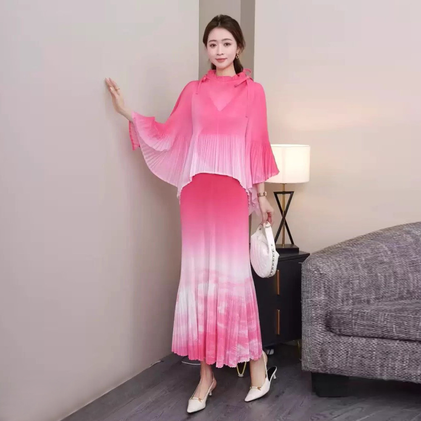 渐变色褶皱套装夏季大码宽松女装喇叭袖遮肉上衣百褶半身裙两件套