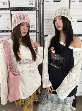 ME KAKAMEE十三行秋季蕾丝袖子喷画小狗立体小花斜肩长袖T恤