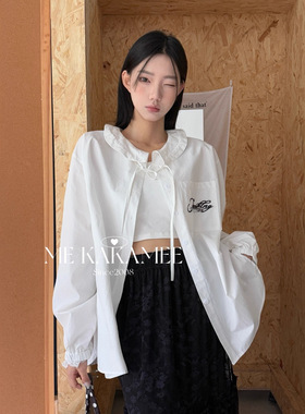 ME KAKAMEE秋减龄蕾丝拼接抽绳娃娃领衬衫女外套(配公仔)  2025秋