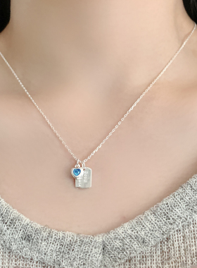 蓝色爱心字母方牌百搭锁骨链