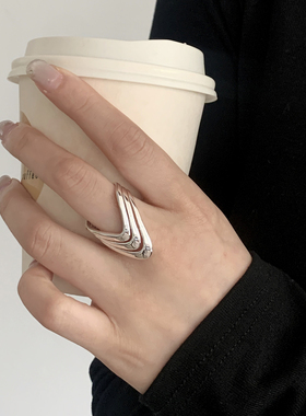 几何简约镂空V形开口食指戒