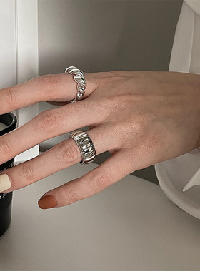 韩版S925镀银麻花镂空戒指女复古时尚竖纹牛角包开口指环嘻哈食指