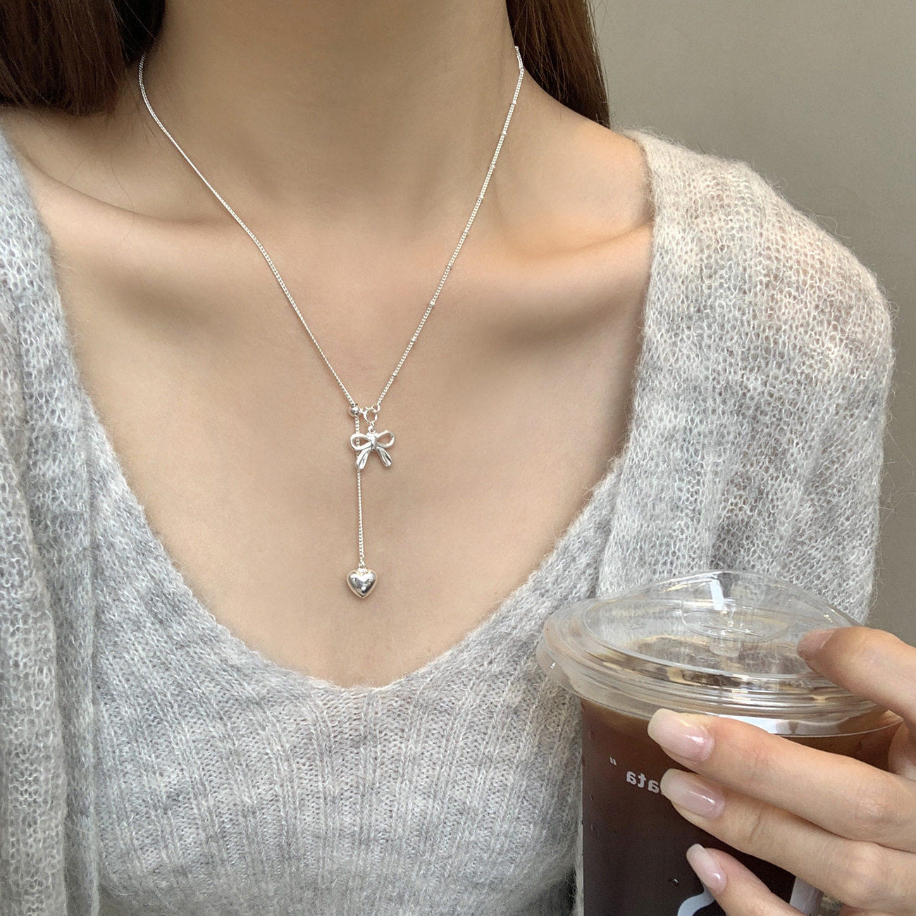 甜酷流苏爱心蝴蝶结项链女简约时尚百搭气质S925镀银锁骨链毛衣链