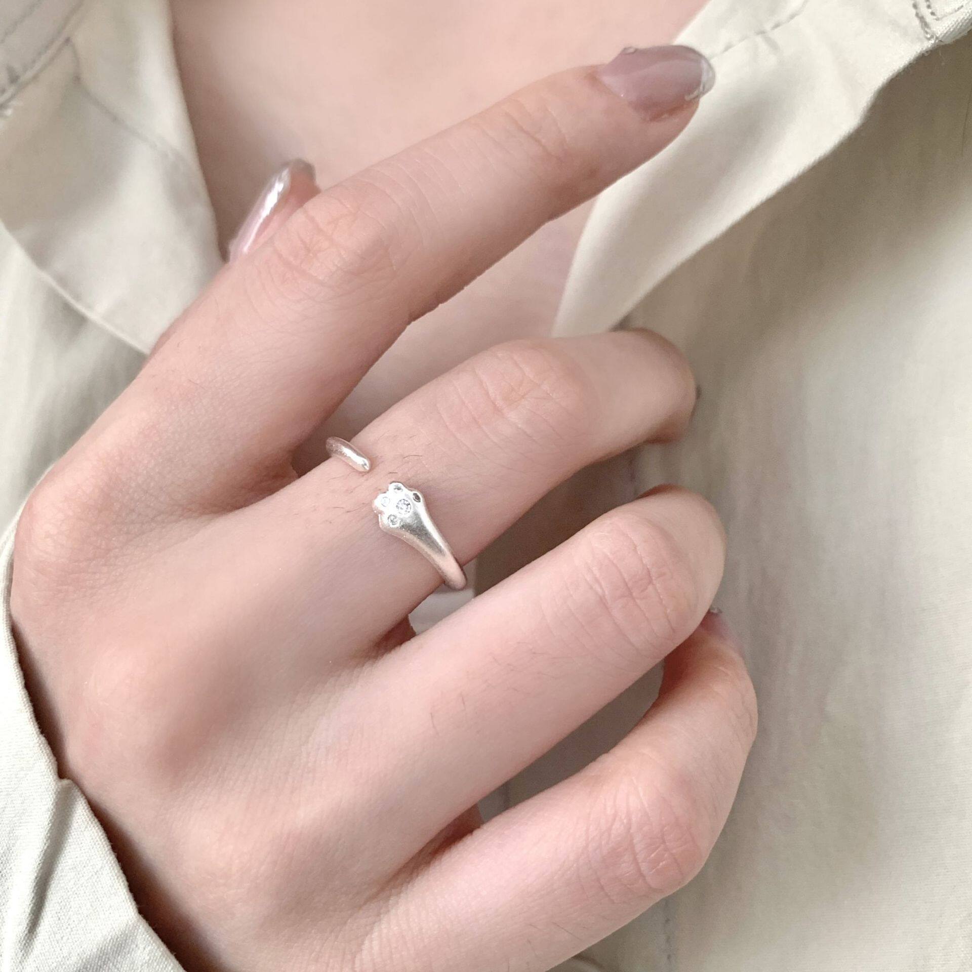 可爱猫爪戒指女甜美时尚气质百搭叠戴开口指环ins风小众食指戒潮