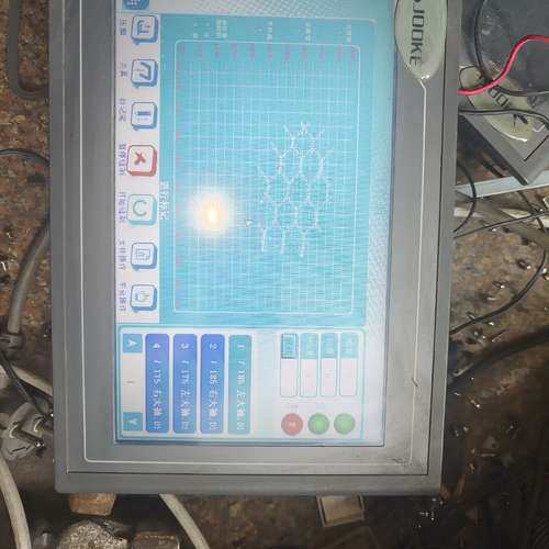 二手昆仑通态触摸屏TPC1062K，正常开机，需要联系