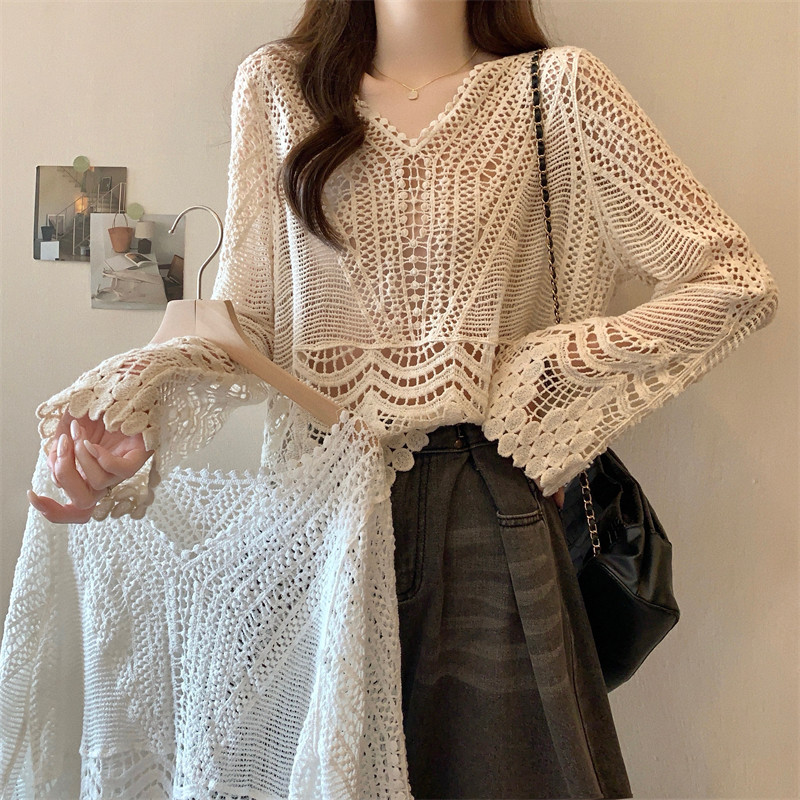 法式复古2025新款v领镂空外搭防晒罩衫女设计感宽松薄款针织上衣,女装/女士精品,蕾丝衫/雪纺衫,淘宝优惠券,粉丝福利购,淘宝优惠卷