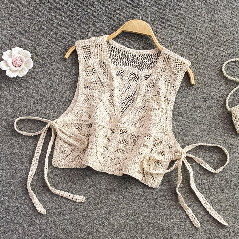 V领镂空针织马夹女外穿短款上衣2025春夏新款绣花马甲外搭背心ins