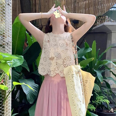 甜美气质镂空钩花纯色针织背心