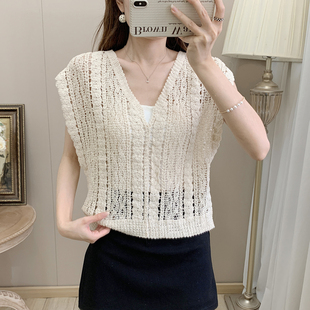 针织镂空钩花V领马甲针织衫女设计感无袖叠穿罩衫外搭韩系ins风潮