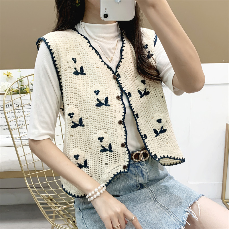 小香风复古提花外搭马甲背心女春季针织马夹勾花镂空短款外穿开衫