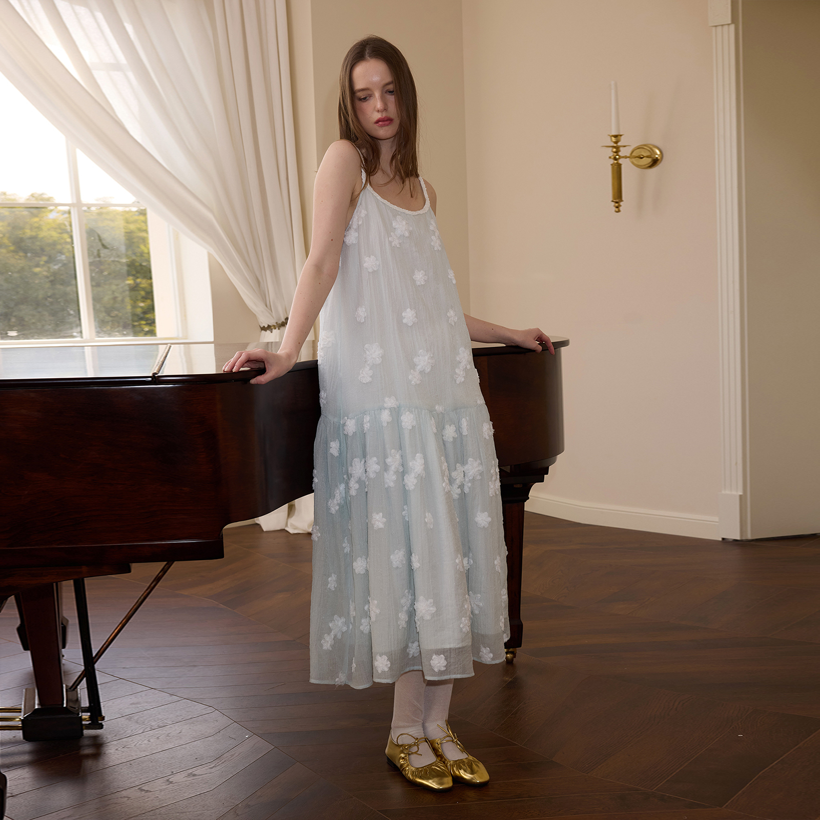 COINROVA天丝立体花朵吊带连衣裙