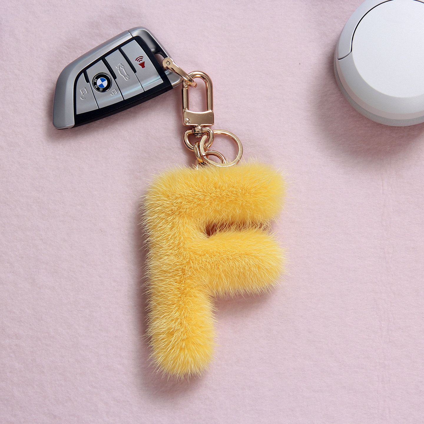 进口水貂毛可爱字母包包挂件汽车钥匙扣毛球挂饰高端精致个性礼品