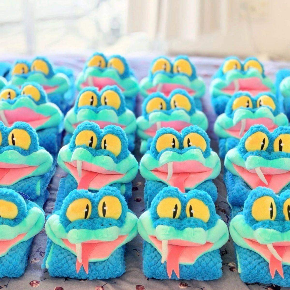 冬季防寒围巾毛绒卡通立体公仔盖瑞 一条蛇可爱动物造型围脖保暖