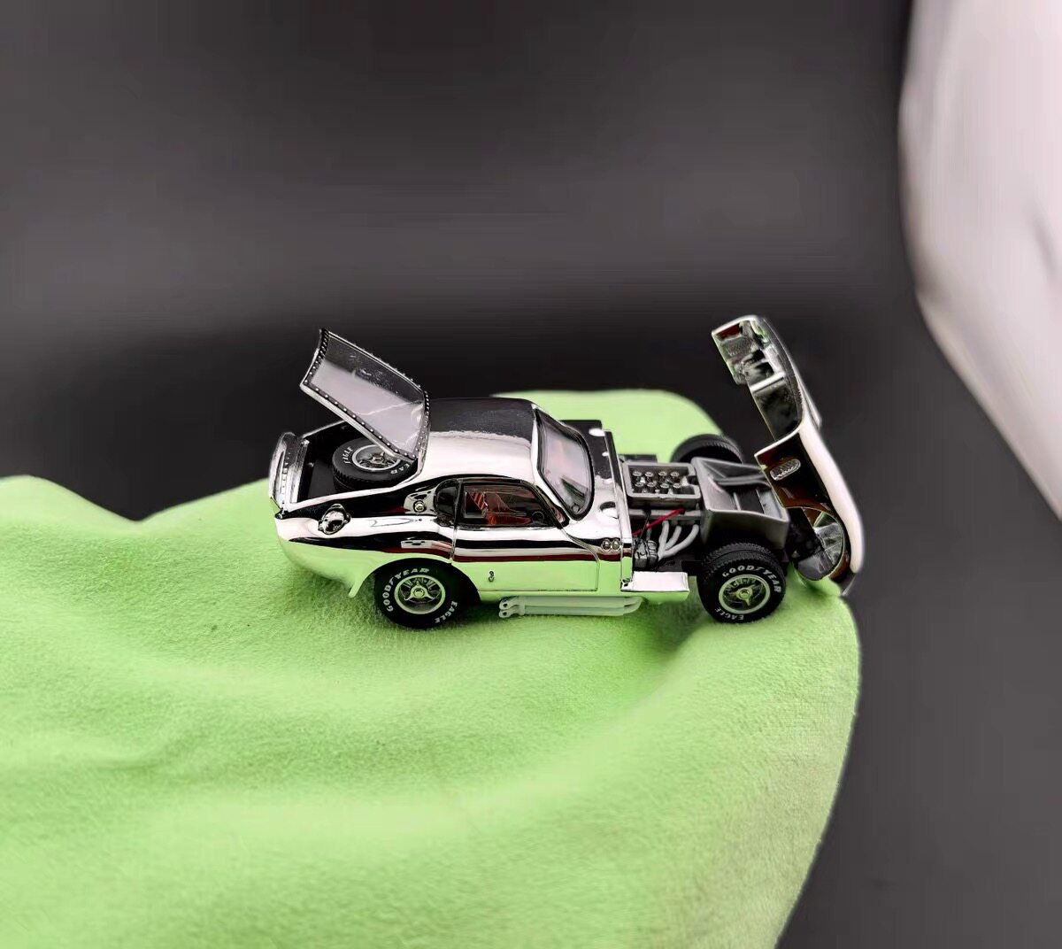 1:64 Mustang Shelby Daytona Diecast Alloy Fine Works Model - Product image 3