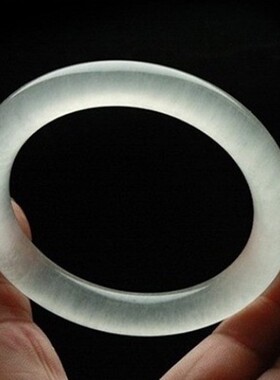 圆条女款冰透手镯通透