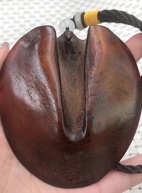 天然黑驴蹄子吊坠牌子手把件刮痧板壳心料抛光打磨文玩盘玩驴蹄子