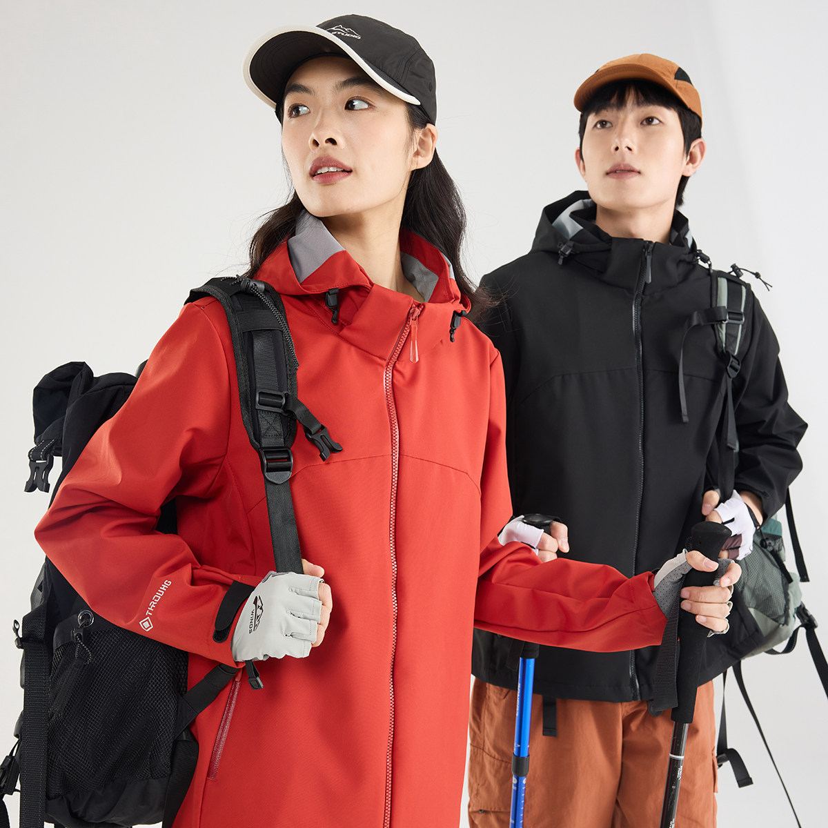 黄色户外冲锋衣男女防风薄款春季外套防水2025新款软壳情侣单衣