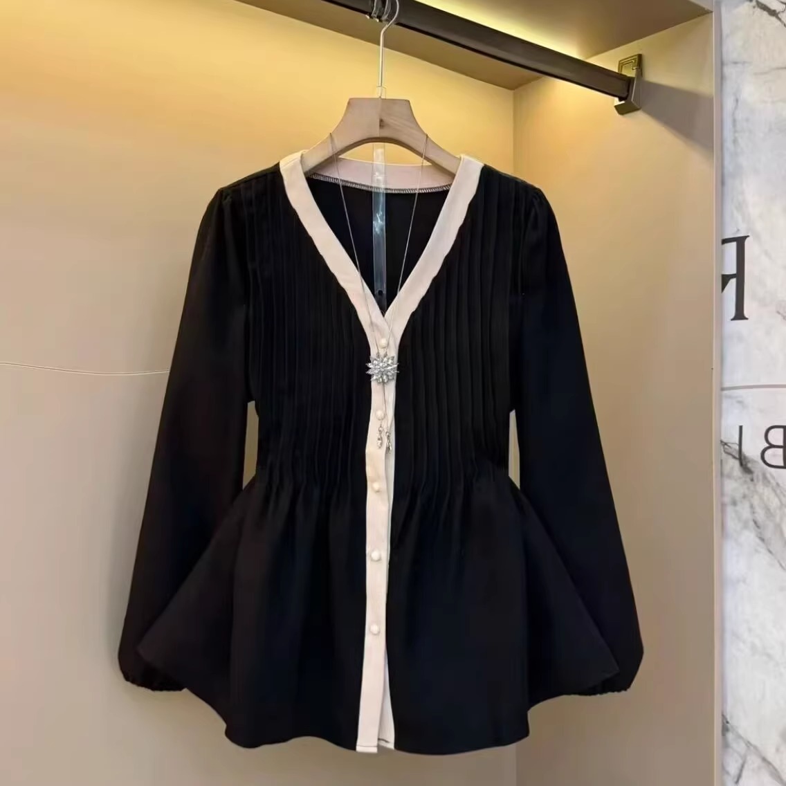 大码胖MM法式复古V领上衣女